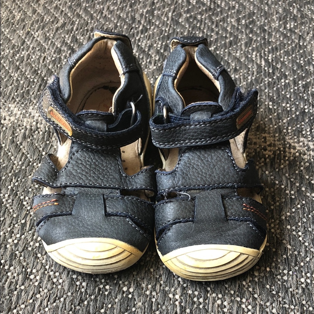 Kids Navy Leather Closed-Toe Sandals